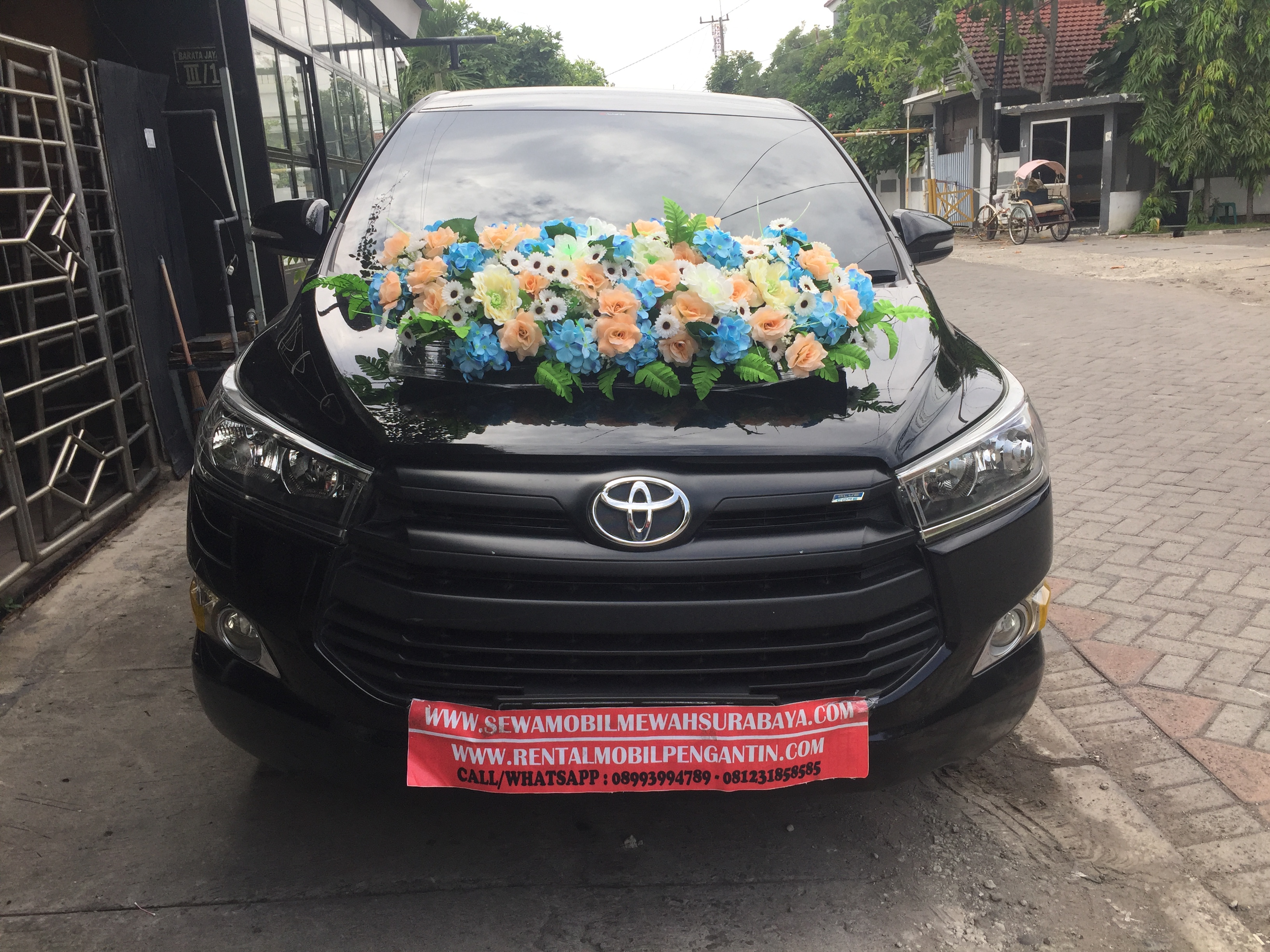 Sewa Alphard Surabaya, Sewa Mobil Alphard Surabaya, Rental Alphard Surabaya, Rental Mobil Alphard Surabaya, Wedding Car Surabaya, Sewa Mobil Pengantin Surabaya, Rental Mobil Pengantin Surabaya